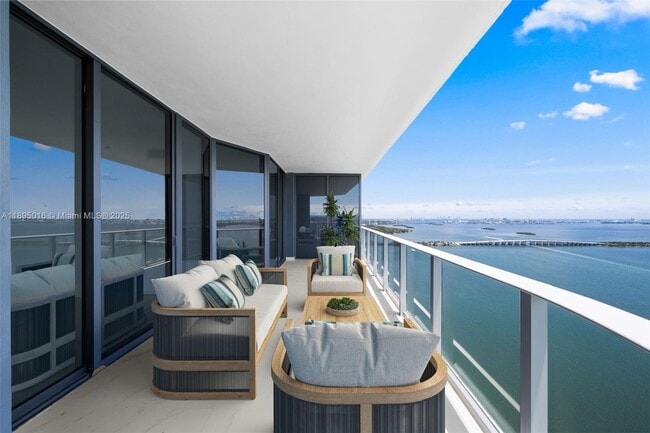 Building Photo - 700 NE 24 # 3707 MIAMI, FL 33137