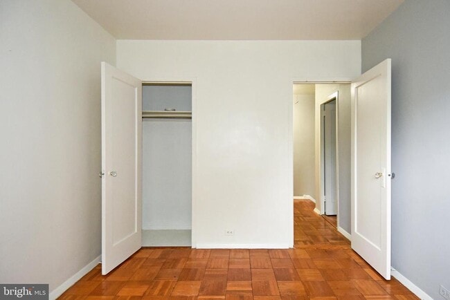 Building Photo - 3132 Martha Custis Dr