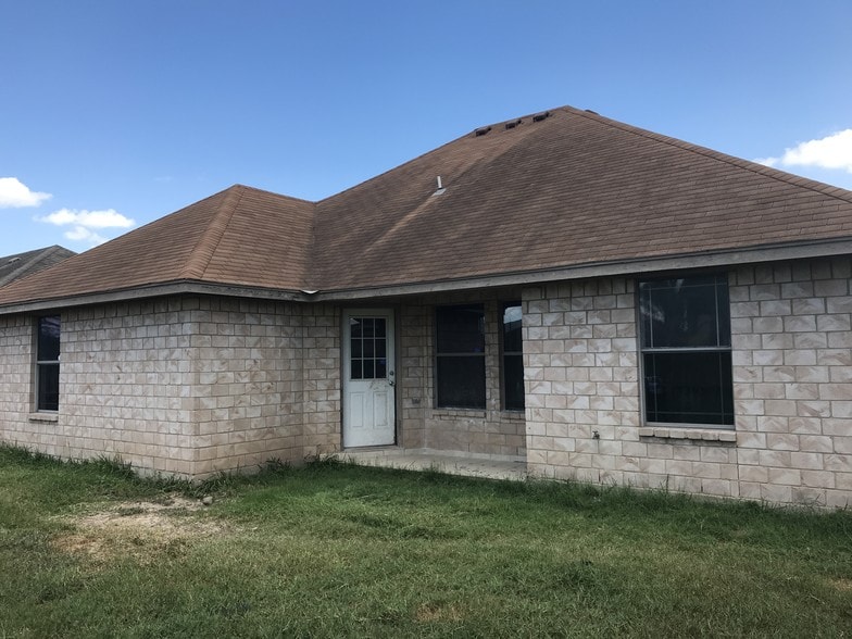 Building Photo - 6708 Tenaza Dr