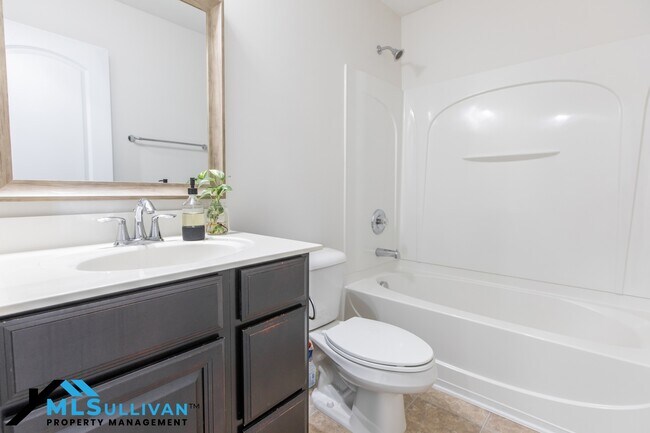 Building Photo - 108 Mt Evans Dr