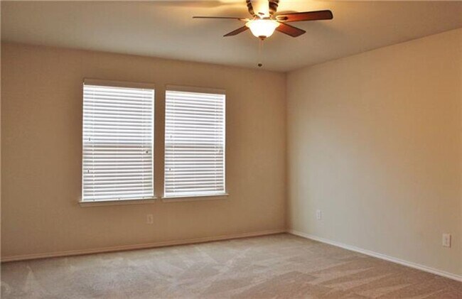 Building Photo - Spacious Updated Home in Spring Meadows Near Vernon Elementary with Tankless Water Heater and Com...