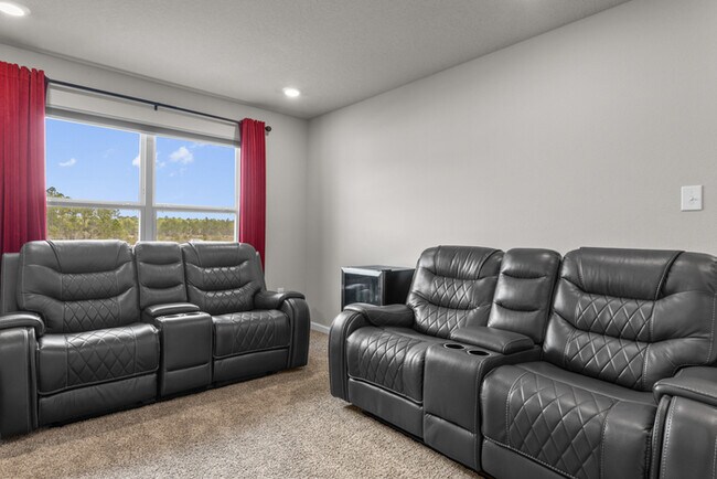 Building Photo - 8588 Palmetto Dr