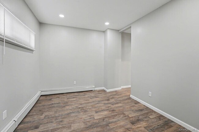 Building Photo - 7 S Atlantic St