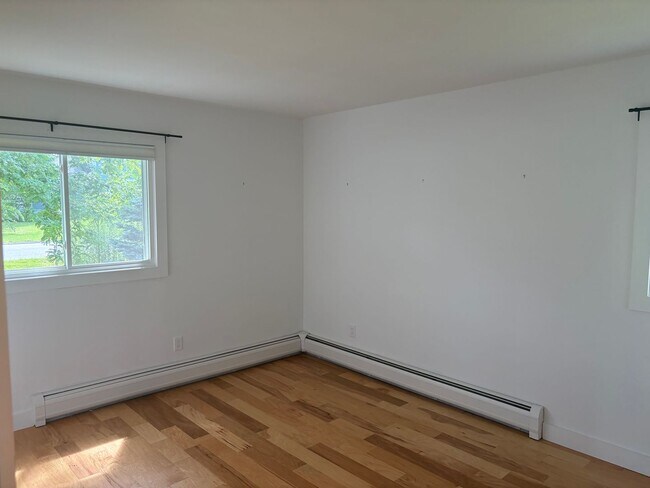 Building Photo - 73 Candlewood Dr