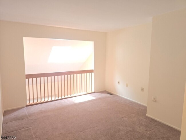 Building Photo - 41 Arbor Cir