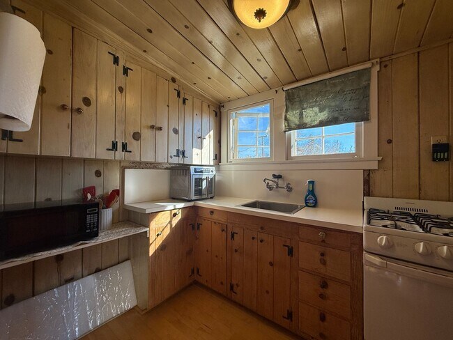 Building Photo - FR T 329