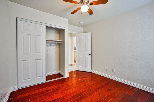 Building Photo - 5871 Salmon Falls St