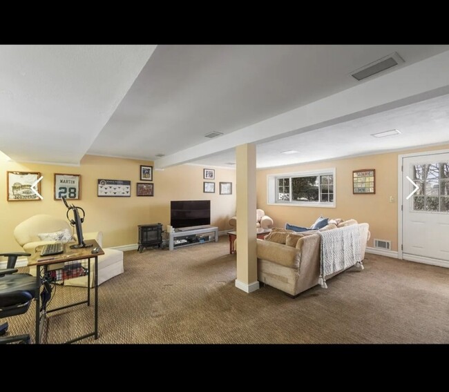 Building Photo - Charming 4BR House in Scarsdale