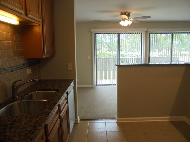 Building Photo - 4730 Calvert Dr