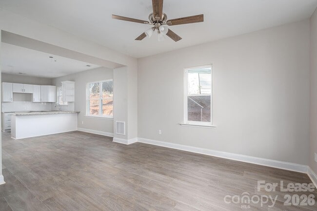 Building Photo - 5536-5538 Wrenn Dr