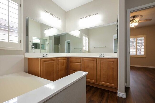 Building Photo - Move-In Ready Home in Highly Desirable Lagos Vistoso. Self-Showing Available, Click DETAILS BELOW.