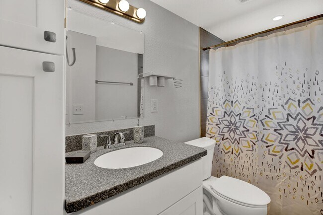 Building Photo - 4903 Wales St