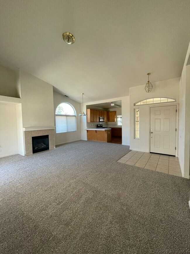 Building Photo - 757 Petit Sirah Ct