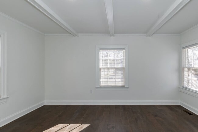 Building Photo - Amazingly large 2 bedroom home with fenced yard!