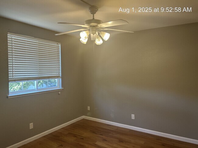 Building Photo - 9409 Viridian Way