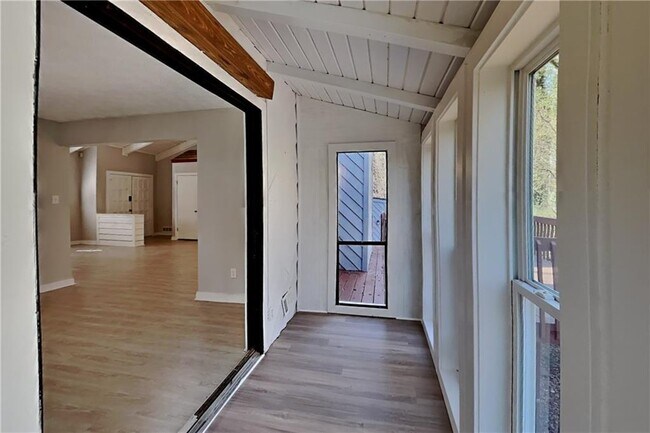 Building Photo - 3263 Holly Mill Run