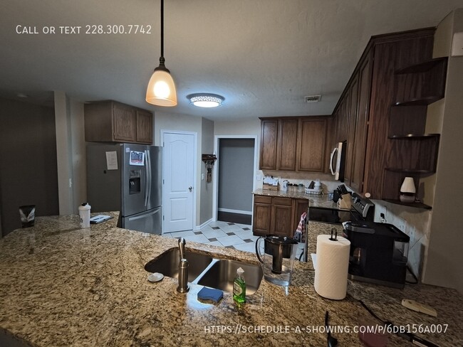 Building Photo - 14348 Atwood Cove