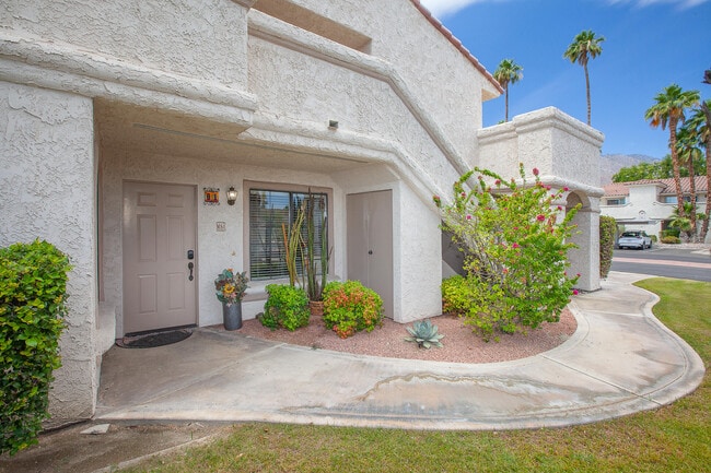 Building Photo - 500 S Farrell Dr