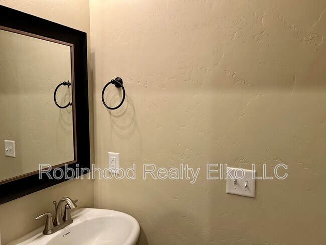 Building Photo - 3609 Autumn Colors Dr