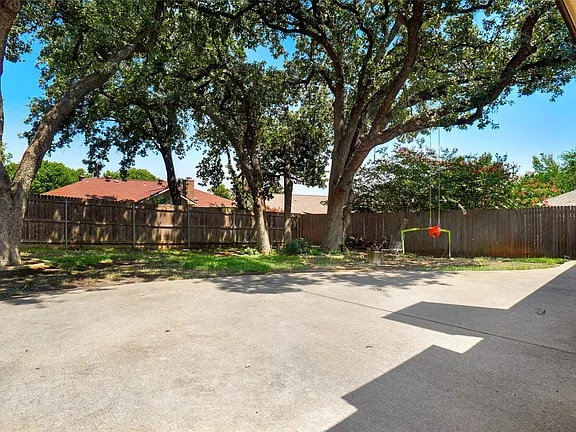 Building Photo - 1000 Forest Trail Ct