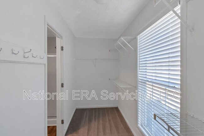 Building Photo - 455 Trelawney Cir