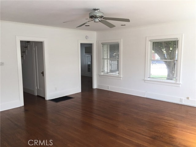 Building Photo - 1085 Loma Dr
