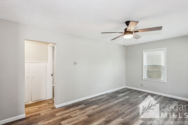 Building Photo - Completely remodeled 3 bed 2 bath home, steps from WSU main campus.