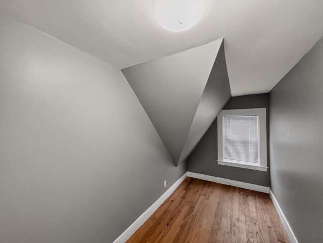 Building Photo - 70 Holbrook Ave