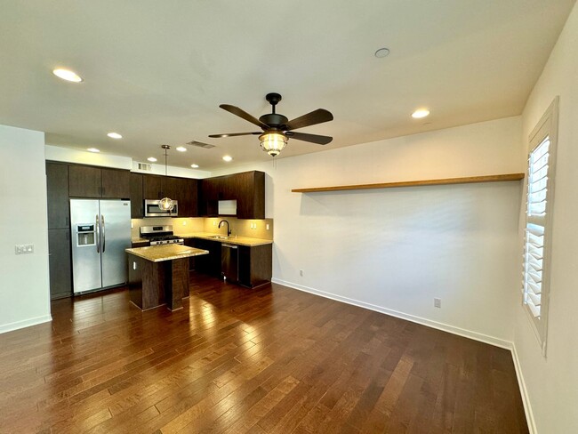 Building Photo - Great 3B/2.5BA Townhome in San Marcos!