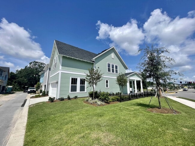 Building Photo - 924 Beldonshire Ln
