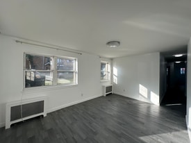 Building Photo - 8703 Kingston Plz