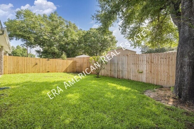 Building Photo - 721 Fairview Dr