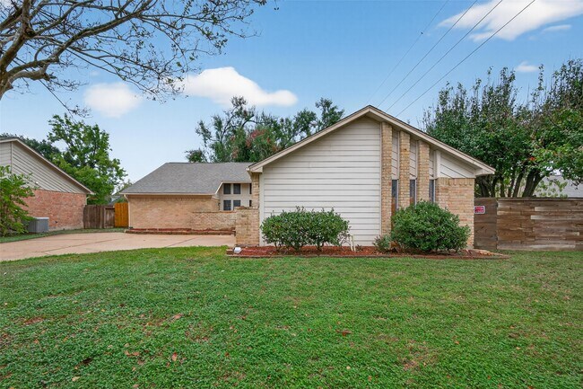 Building Photo - 6102 Crakston St