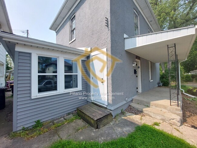 Building Photo - 631 Second Street