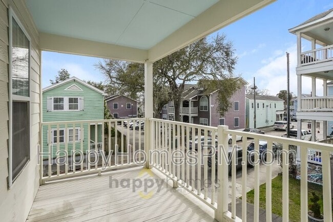 Building Photo - 12 1/2 Nunan Street