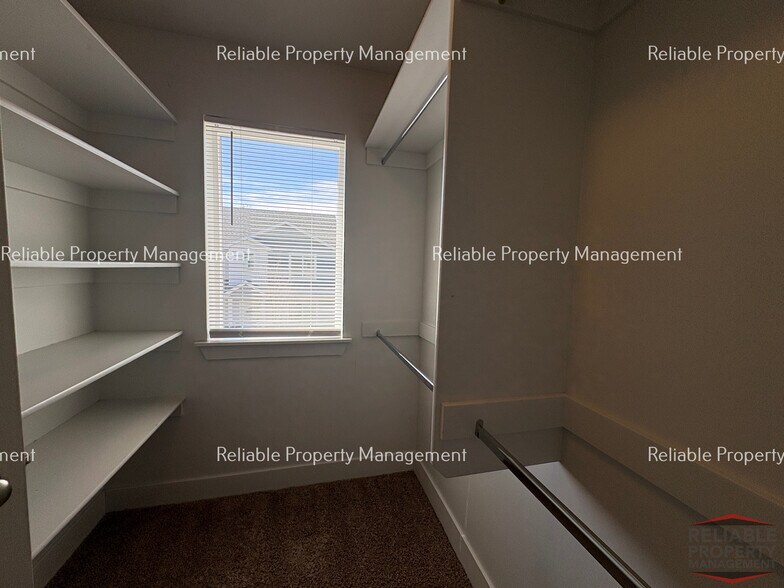 Building Photo - 148 S Emery Ln