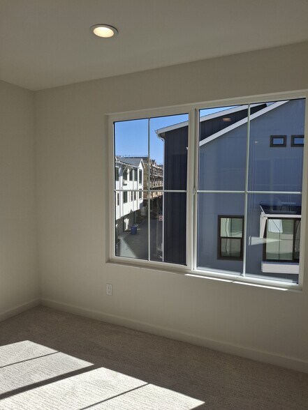 Building Photo - 4672 Catmint Ln