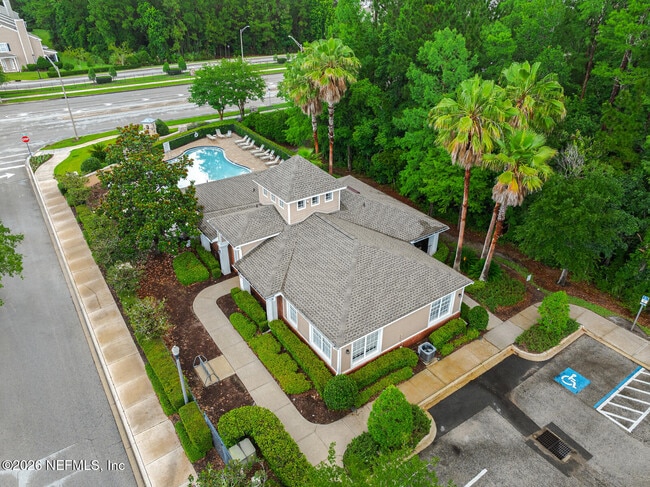 Building Photo - 4166 Highwood Dr