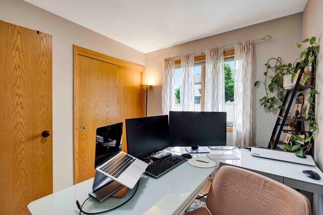 Building Photo - 3670 Sabertooth Trail