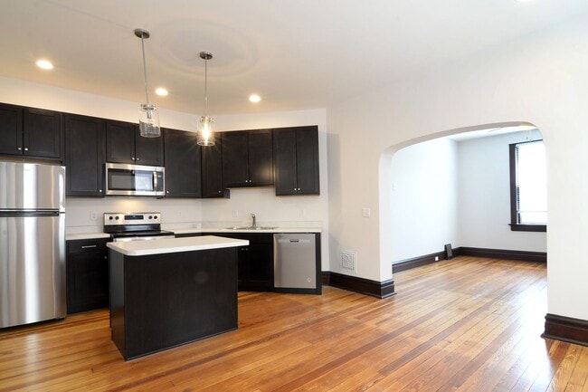 Building Photo - 3449 Iowa Ave