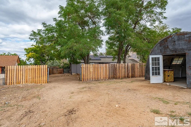 Building Photo - 215 Mule Deer Rd