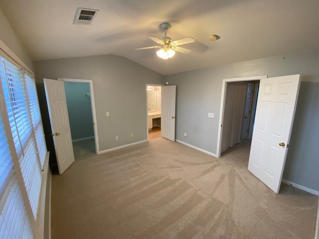 Building Photo - 4645 Valais Ct