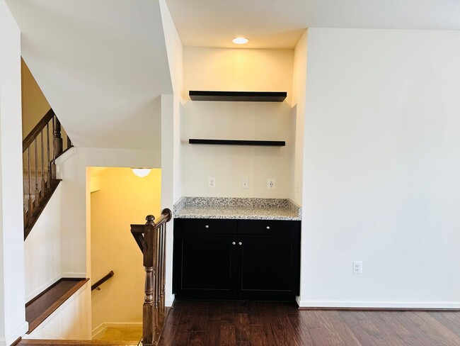 Building Photo - 3 br, 2.5 bath House - 938 RAMBLE RUN ROAD