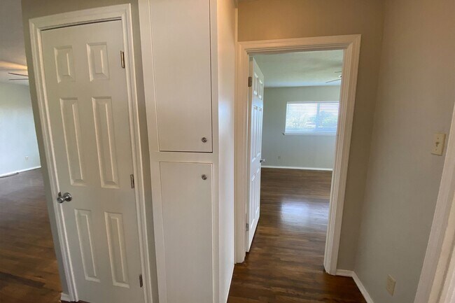 Building Photo - 4511 Scotty Dr