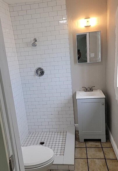 Building Photo - 601 Corey Ave