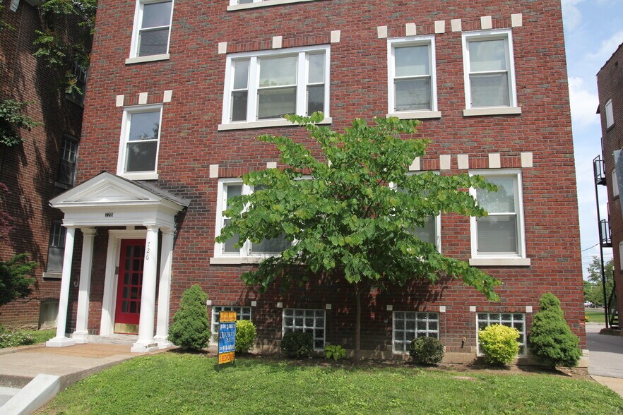 Primary Photo - 726 Kingsland Ave