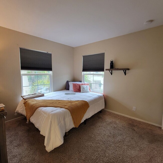 Building Photo - MOVE-IN SPECIAL $500 OFF! Otay Ranch - Gorgeous 2 Bed/2 Bath Condo with Garage