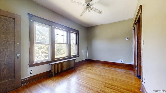 Building Photo - 425 Johnson St