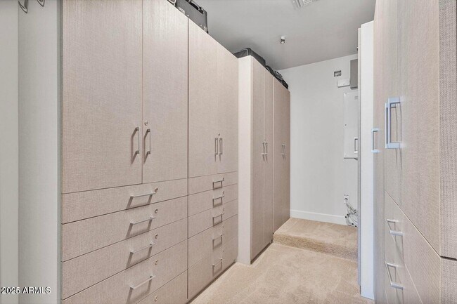 Building Photo - 10626 N Indian Wells Dr