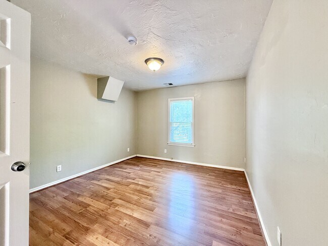 Building Photo - 2604 NW 50th St